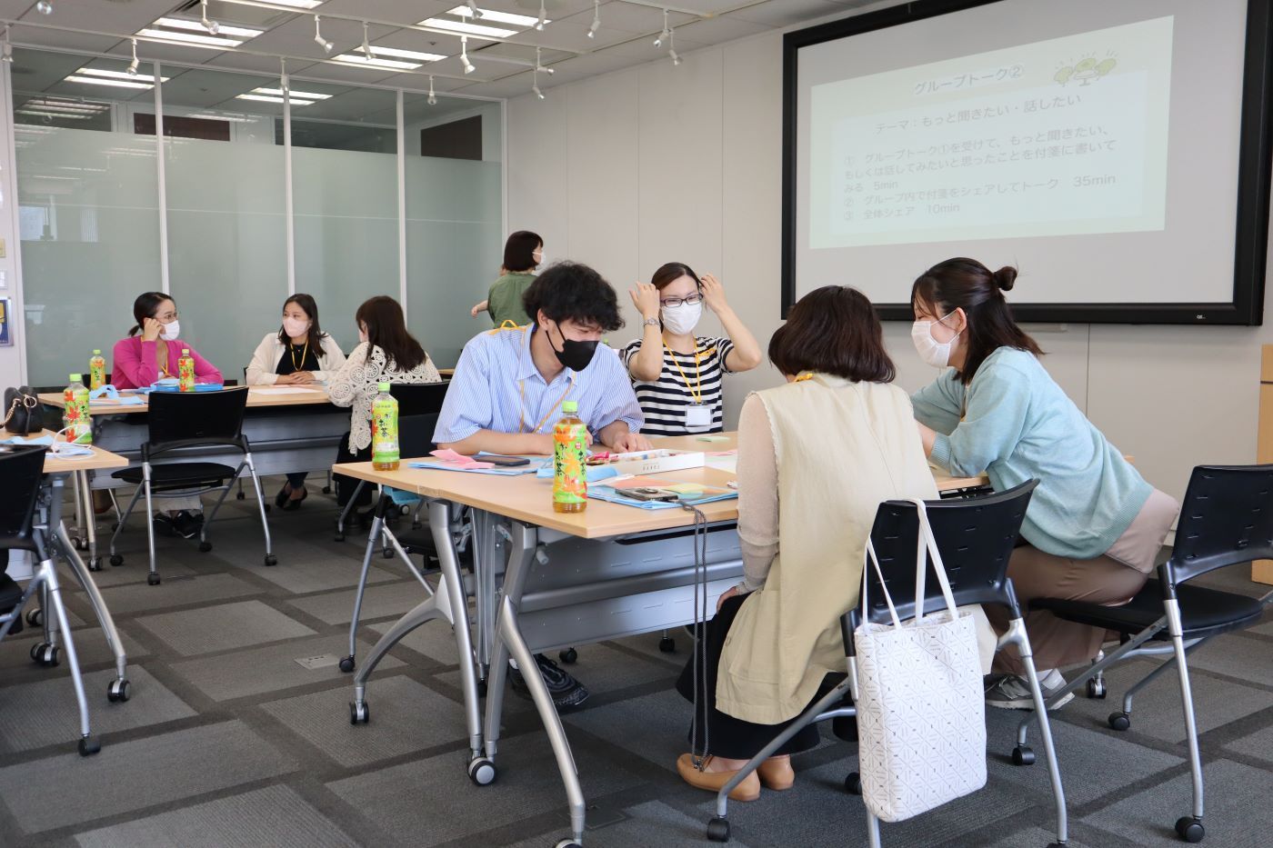 新卒訪問看護師の語り合いの様子＠東京