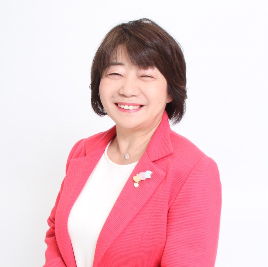 岡山 ミサ子  氏