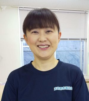 看護師／保健師／助産師／看護師特定行為修了<br>急性期病院、慢性期病院、保健所、クリニック勤務を経て、2013年より現訪問看護ステーション勤務<br>現在、同ステーション管理者、熊本県訪問看護ステーション連絡協議会管理者代表、熊本看護専門学校非常勤講師